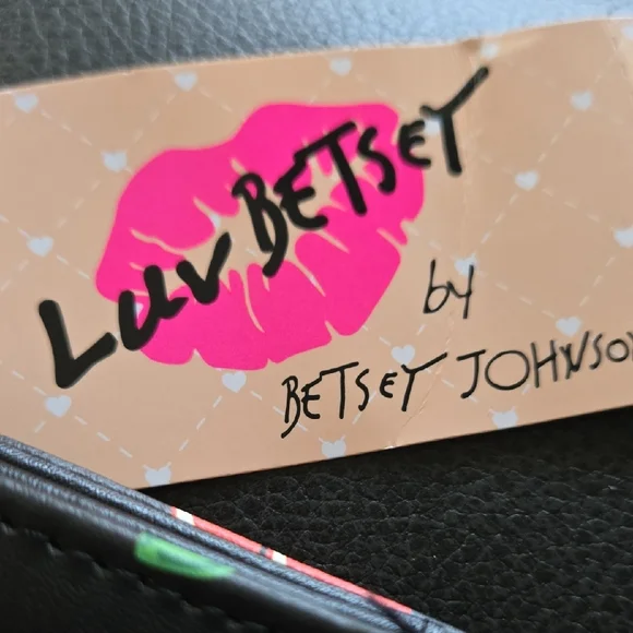 Betsey Johnson Black Cherry Print Small Wallet - Picture 2 of 6